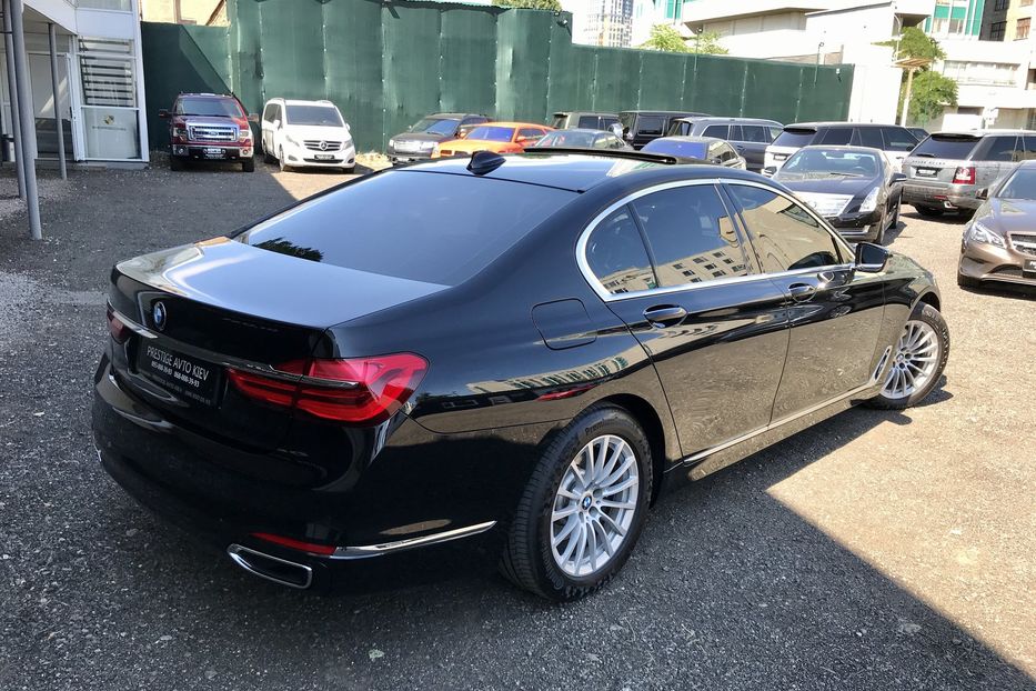 Продам BMW 730 2017 года в Киеве