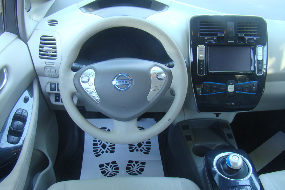 Продам Nissan Leaf SV 2012 года в Одессе