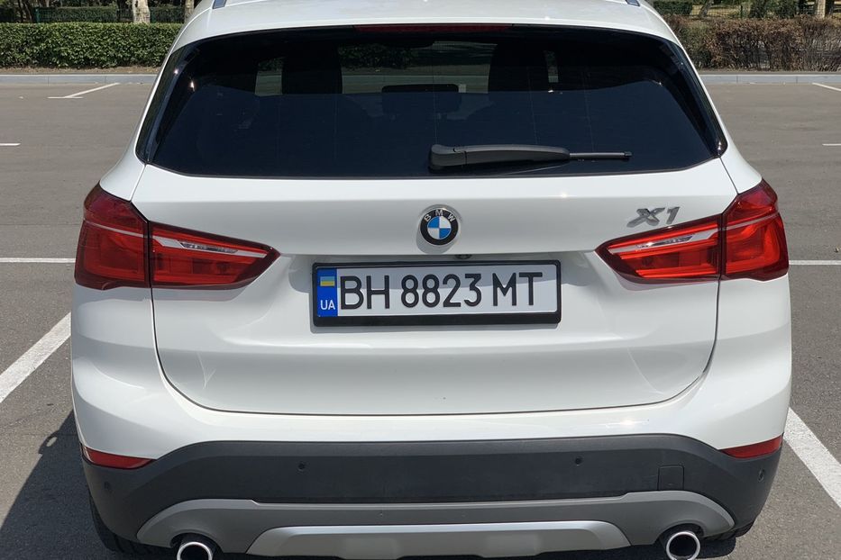 Продам BMW X1 XDRIVE 28i 2017 года в Одессе