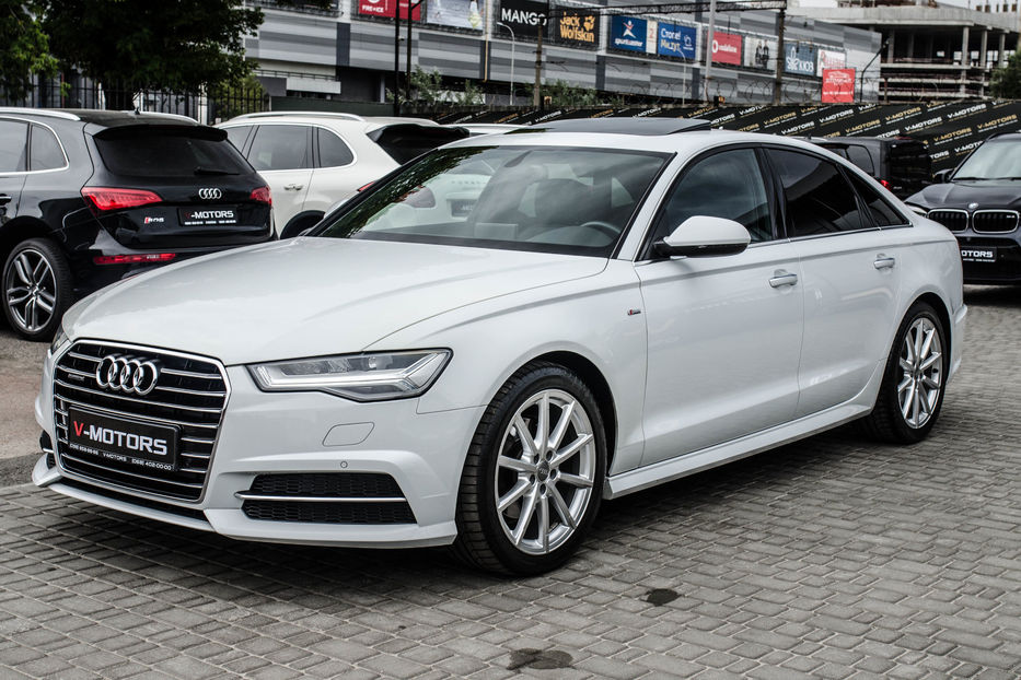 Продам Audi A6 S-Line QUATTRO 2016 года в Киеве