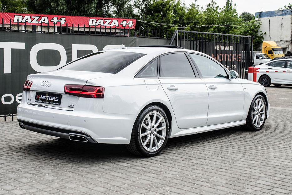 Продам Audi A6 S-Line QUATTRO 2016 года в Киеве