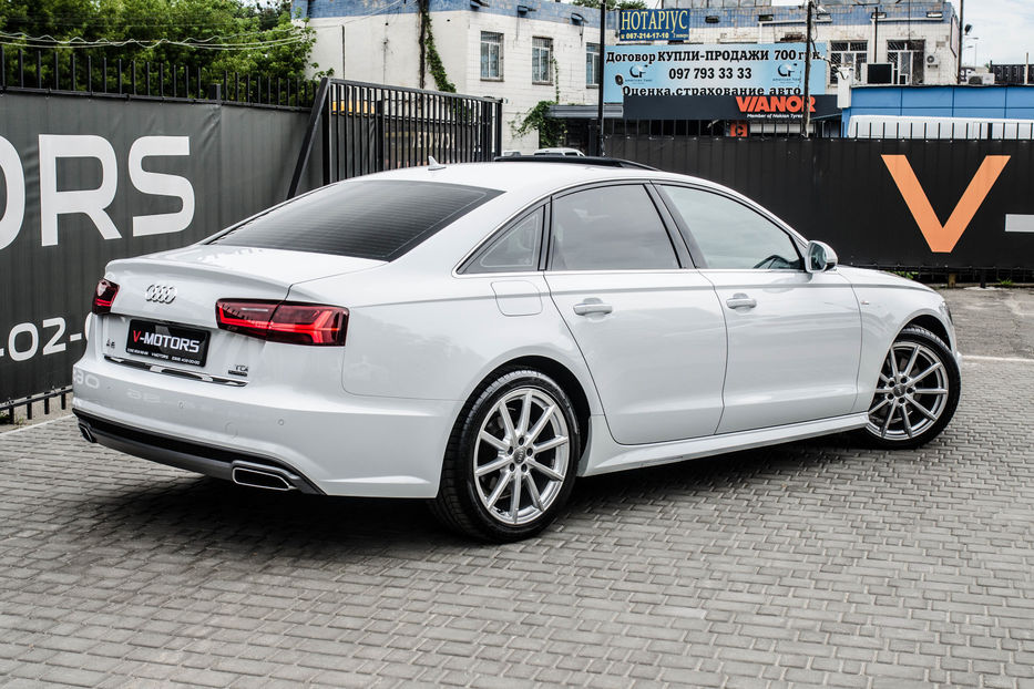 Продам Audi A6 S-Line QUATTRO 2016 года в Киеве