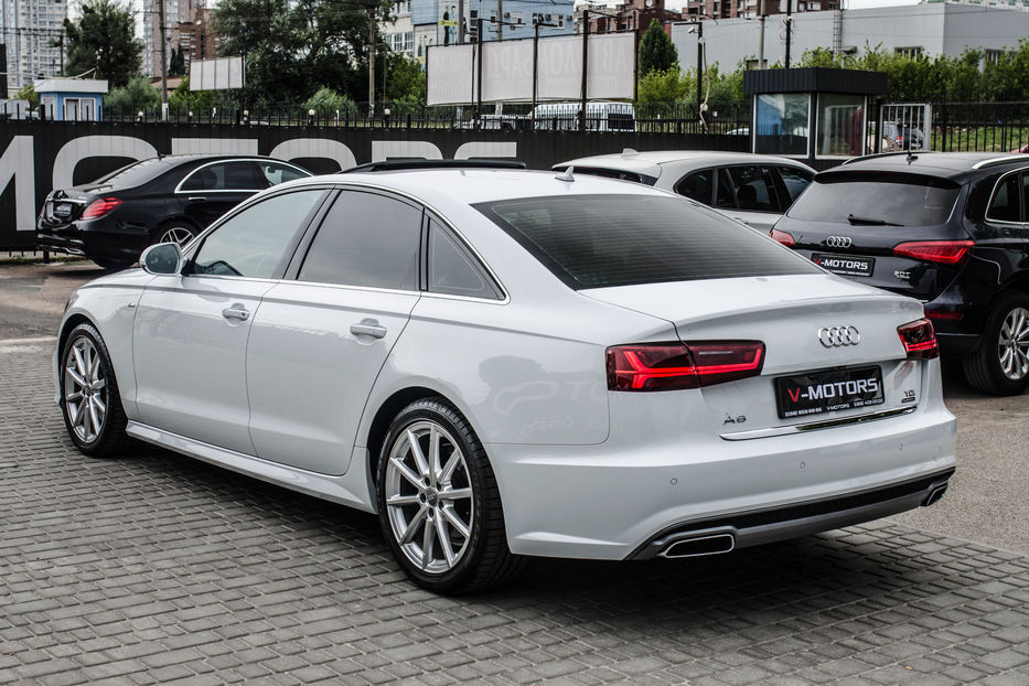 Продам Audi A6 S-Line QUATTRO 2016 года в Киеве