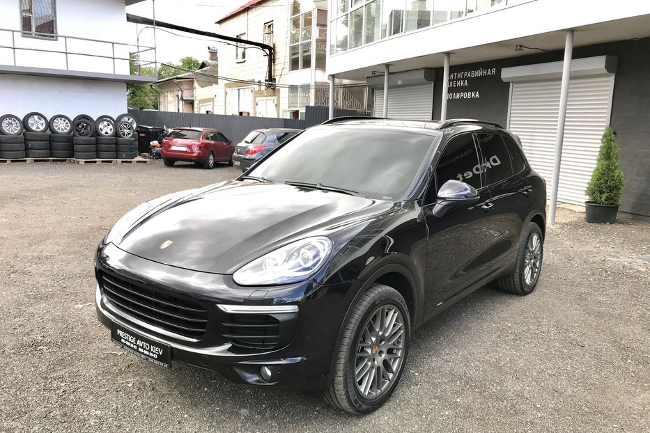 Продам Porsche Cayenne 2016 года в Киеве