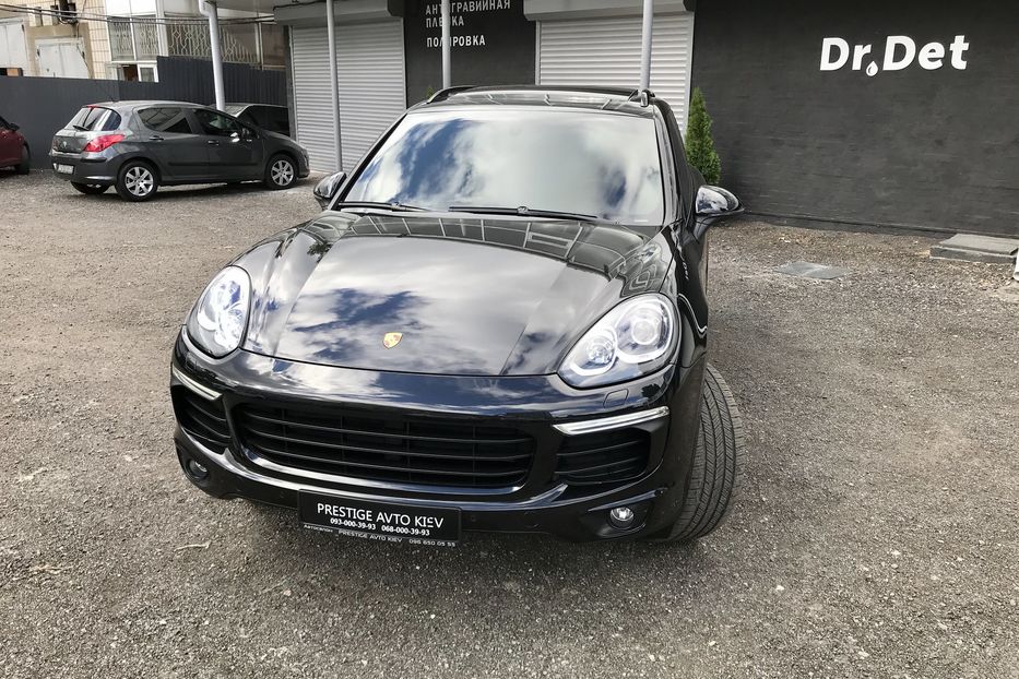 Продам Porsche Cayenne 2016 года в Киеве