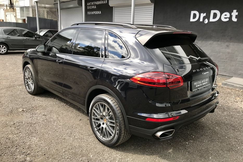 Продам Porsche Cayenne 2016 года в Киеве