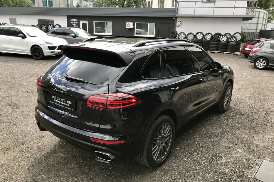 Продам Porsche Cayenne 2016 года в Киеве