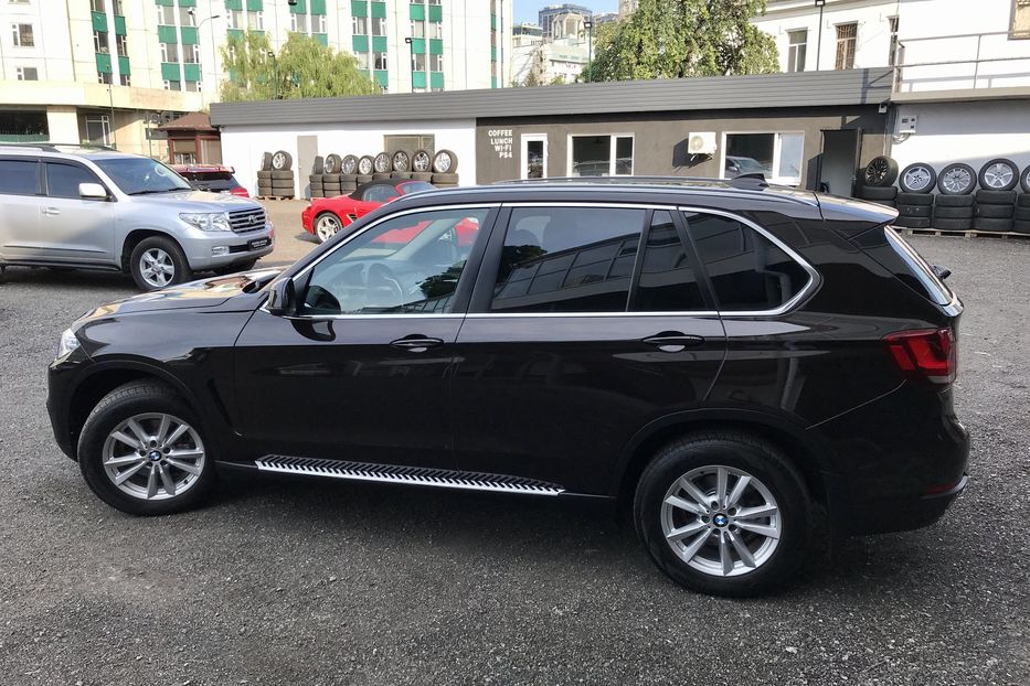 Продам BMW X5 25d xDrive Официальный 2015 года в Киеве