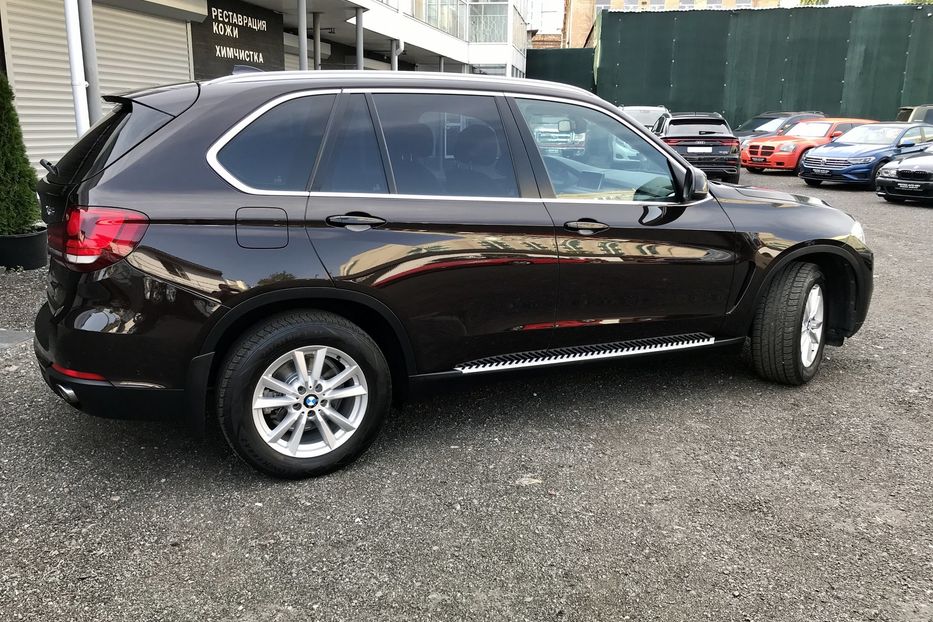 Продам BMW X5 25d xDrive Официальный 2015 года в Киеве