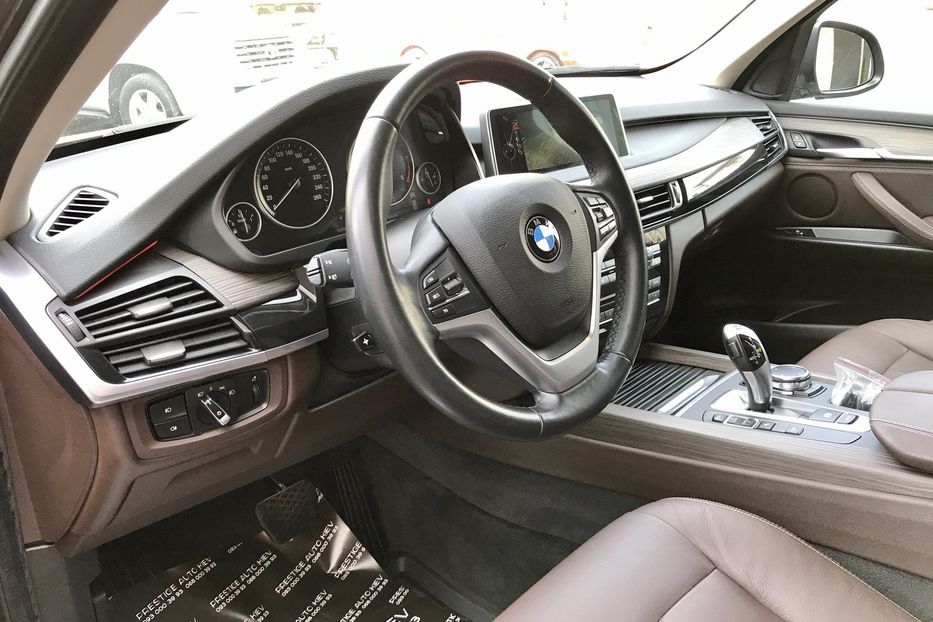 Продам BMW X5 25d xDrive Официальный 2015 года в Киеве