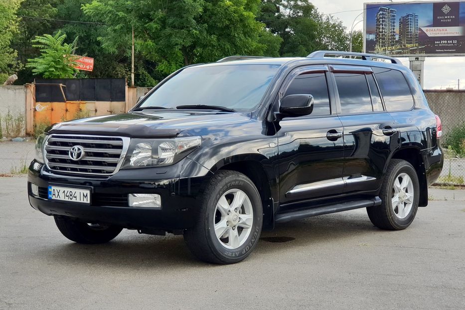 Продам Toyota Land Cruiser 200 2008 года в Киеве