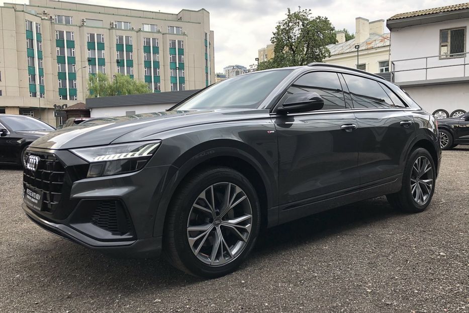 Продам Audi Q8 55 TFSI 2018 2018 года в Киеве