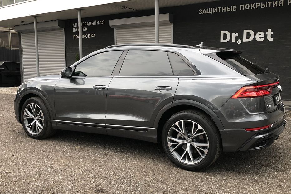 Продам Audi Q8 55 TFSI 2018 2018 года в Киеве