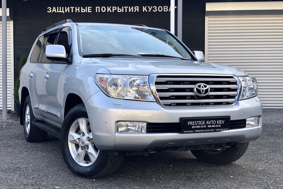 Продам Toyota Land Cruiser 200 2011 года в Киеве