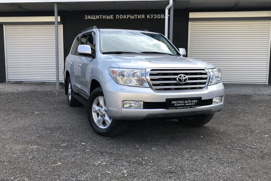 Продам Toyota Land Cruiser 200 2011 года в Киеве