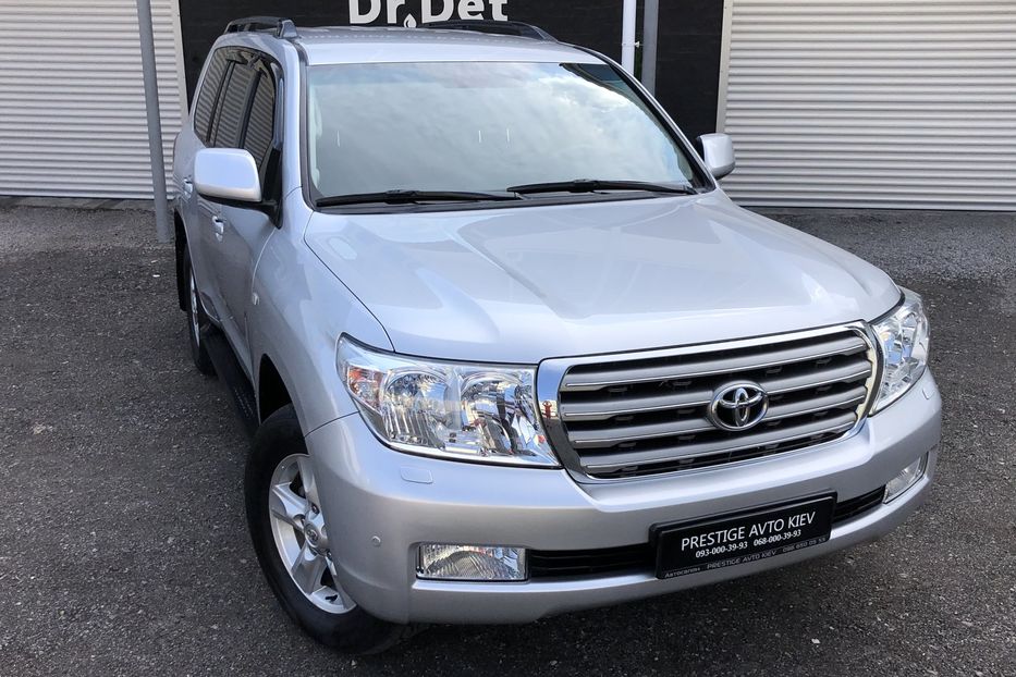 Продам Toyota Land Cruiser 200 2011 года в Киеве