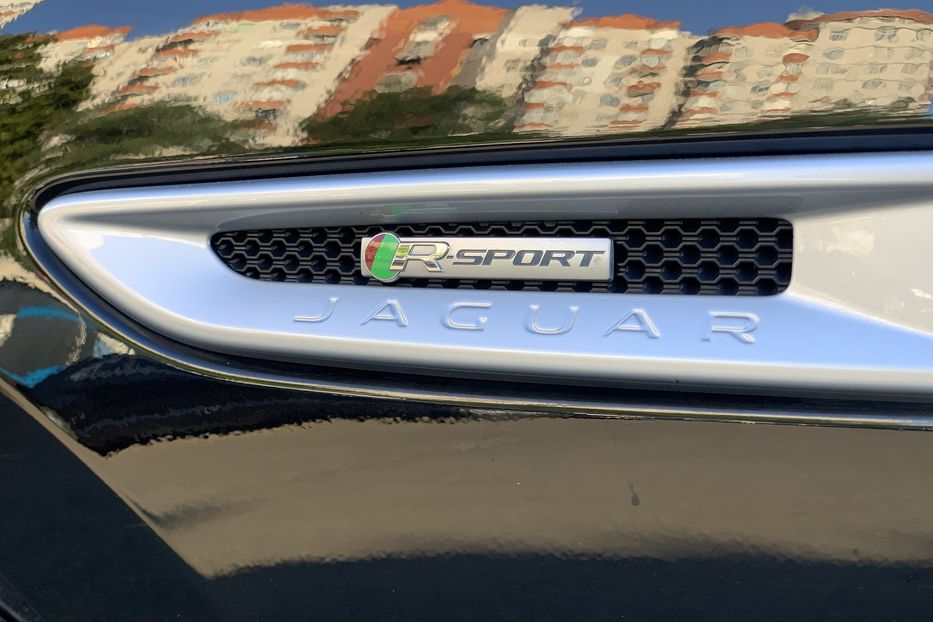 Продам Jaguar F-Type F-pace R-Sport 2016 года в Киеве