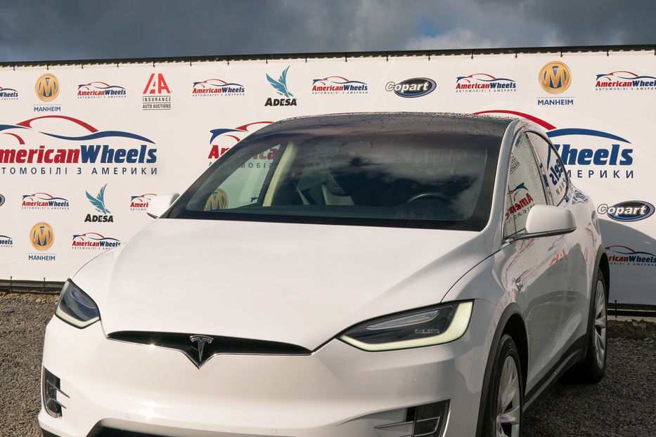 Продам Tesla Model X 2016 года в Черновцах