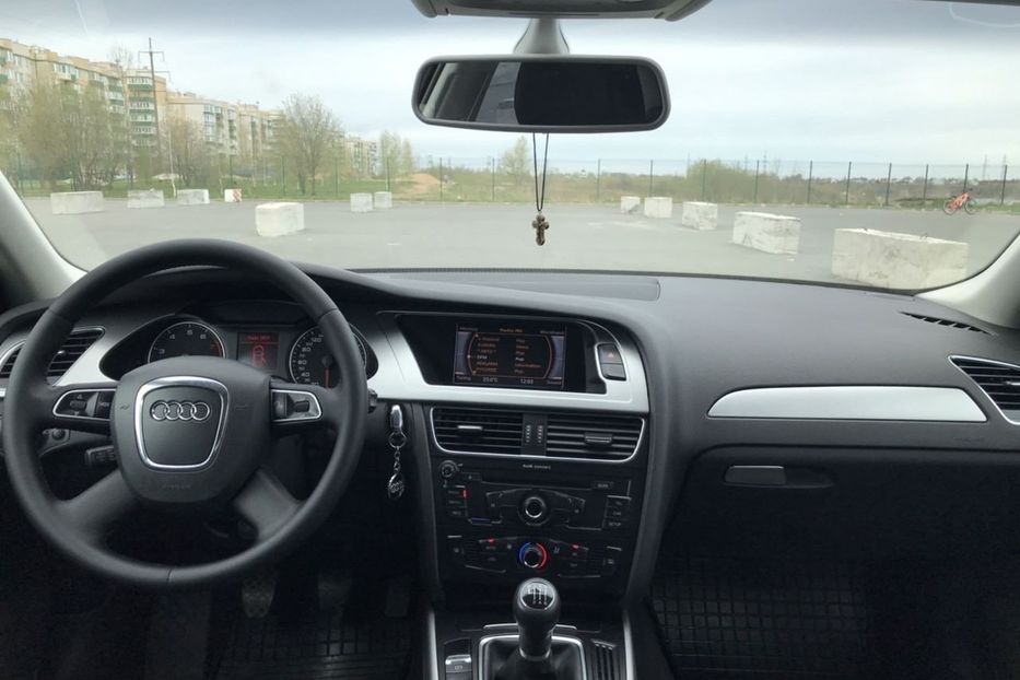 Продам Audi A4 PREMIUM 2014 года в Черновцах