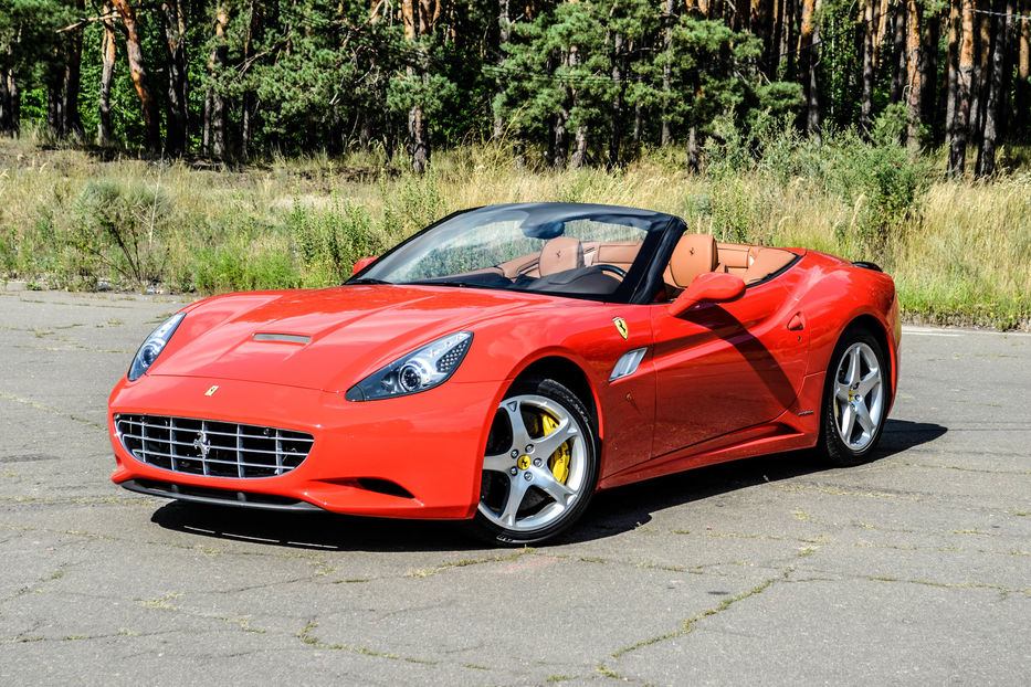 Продам Ferrari California 2013 года в Киеве