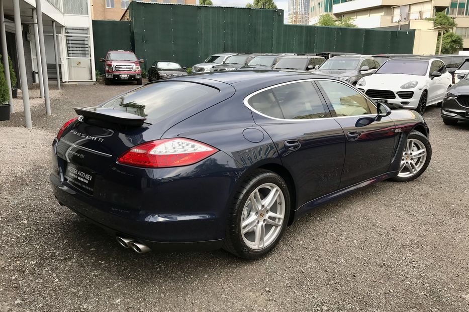 Продам Porsche Panamera 4S 2013 года в Киеве