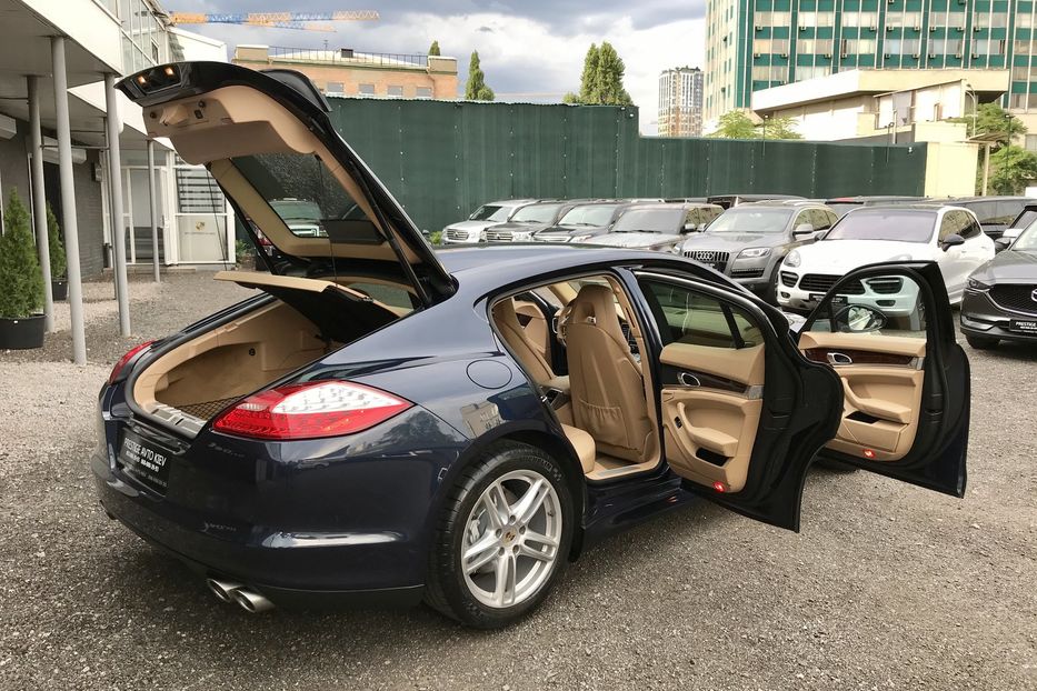 Продам Porsche Panamera 4S 2013 года в Киеве