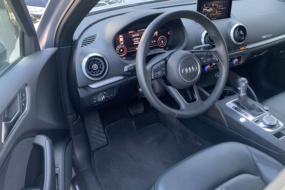 Продам Audi A3 2018 года в Киеве