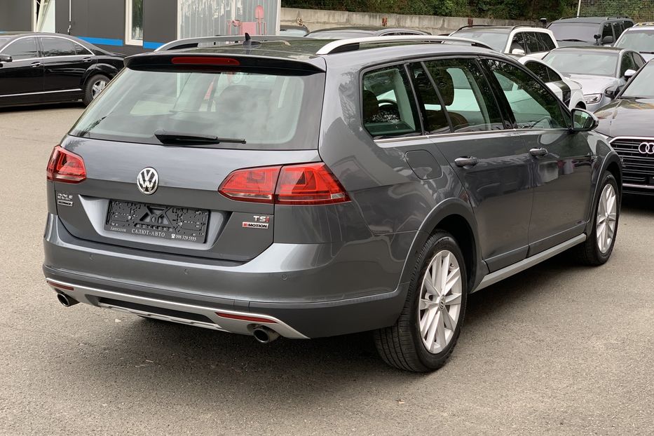 Продам Volkswagen Golf VII ALLTRACK 2017 года в Киеве