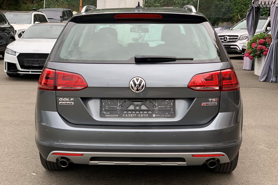 Продам Volkswagen Golf VII ALLTRACK 2017 года в Киеве