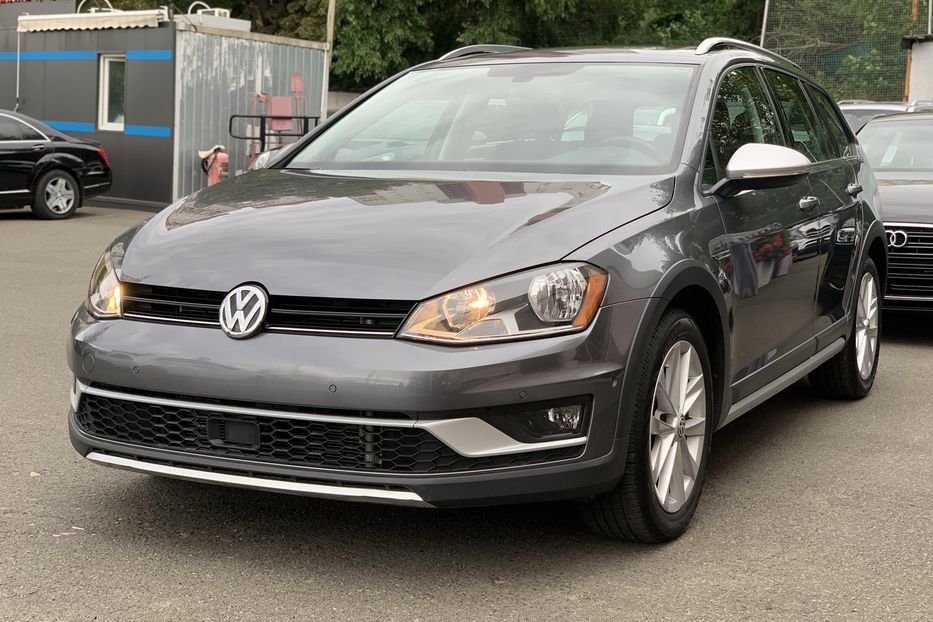 Продам Volkswagen Golf VII ALLTRACK 2017 года в Киеве