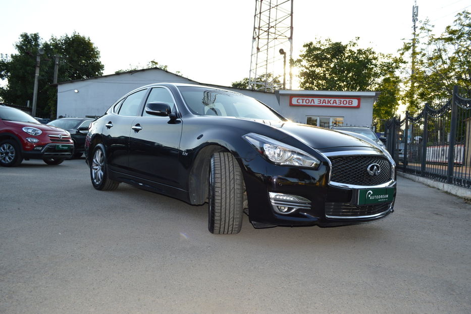 Продам Infiniti Q70 2015 года в Одессе