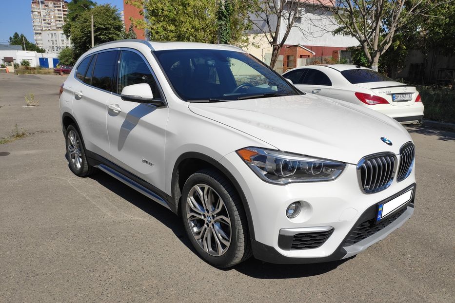 Продам BMW X1 XDRIVE 28i 2017 года в Одессе