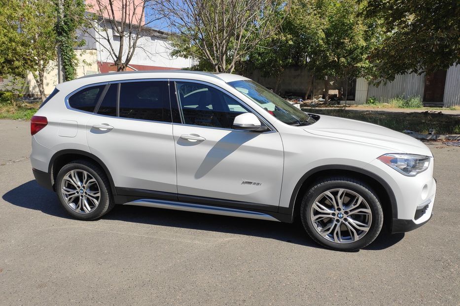 Продам BMW X1 XDRIVE 28i 2017 года в Одессе