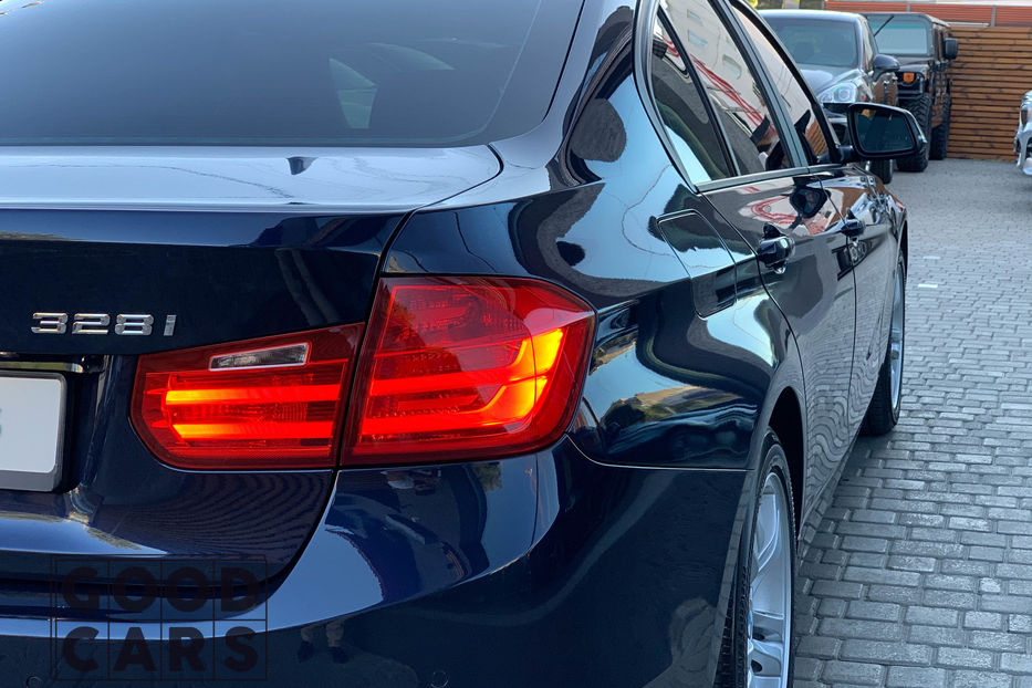 Продам BMW 328 i Premium 2012 года в Одессе