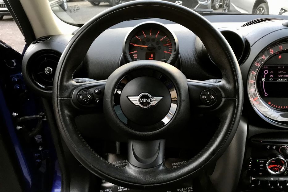 Продам MINI Countryman 2014 года в Киеве