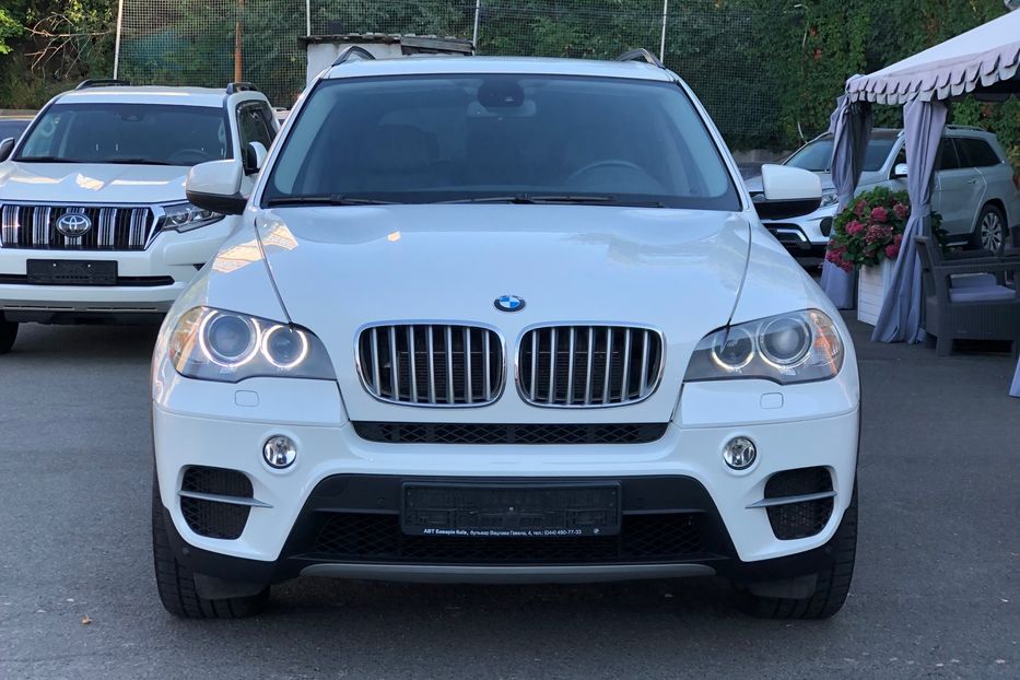 Продам BMW X5 Xdrive 50i 2011 года в Киеве