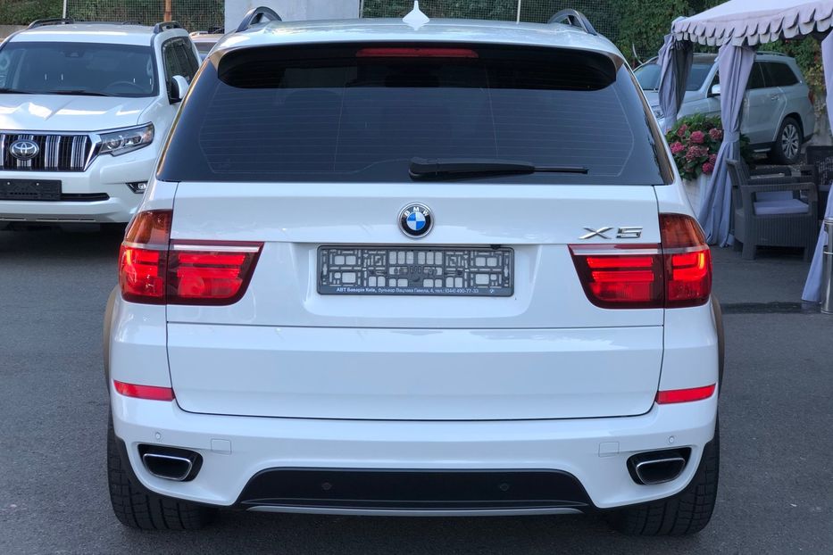 Продам BMW X5 Xdrive 50i 2011 года в Киеве