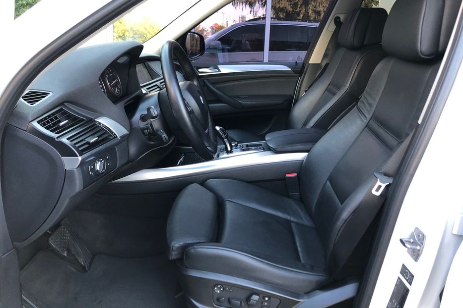 Продам BMW X5 Xdrive 50i 2011 года в Киеве
