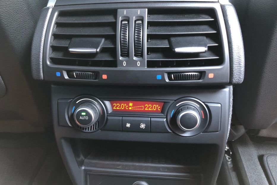 Продам BMW X5 Xdrive 50i 2011 года в Киеве