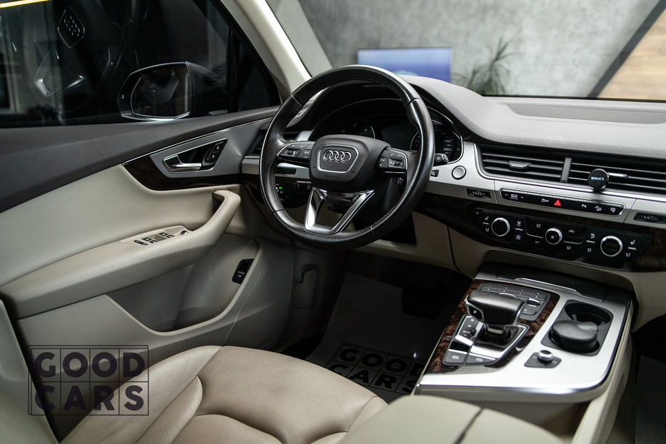 Продам Audi Q7 2015 года в Одессе
