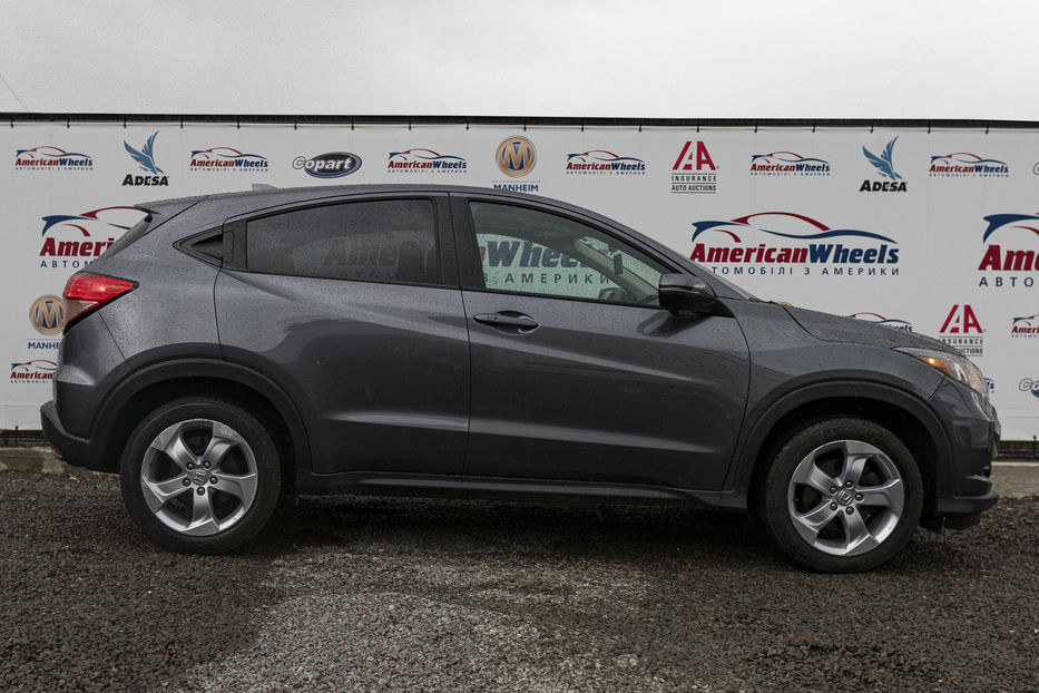 Продам Honda HR-V 4dr CVT EX 2016 года в Черновцах