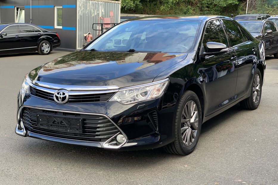 Продам Toyota Camry 35th ANNIVERSARY 2017 года в Киеве