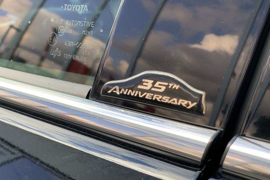 Продам Toyota Camry 35th ANNIVERSARY 2017 года в Киеве