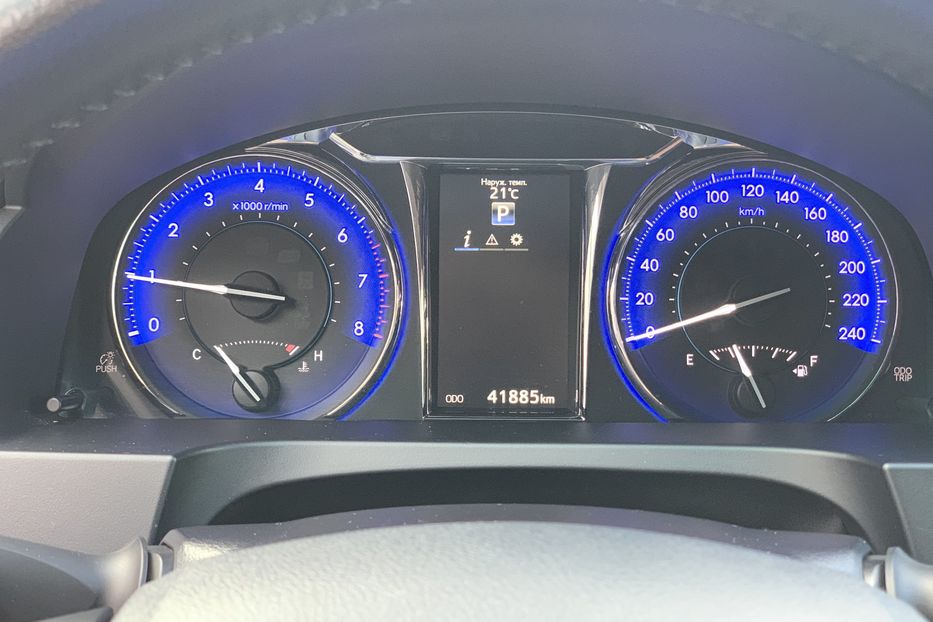 Продам Toyota Camry 35th ANNIVERSARY 2017 года в Киеве