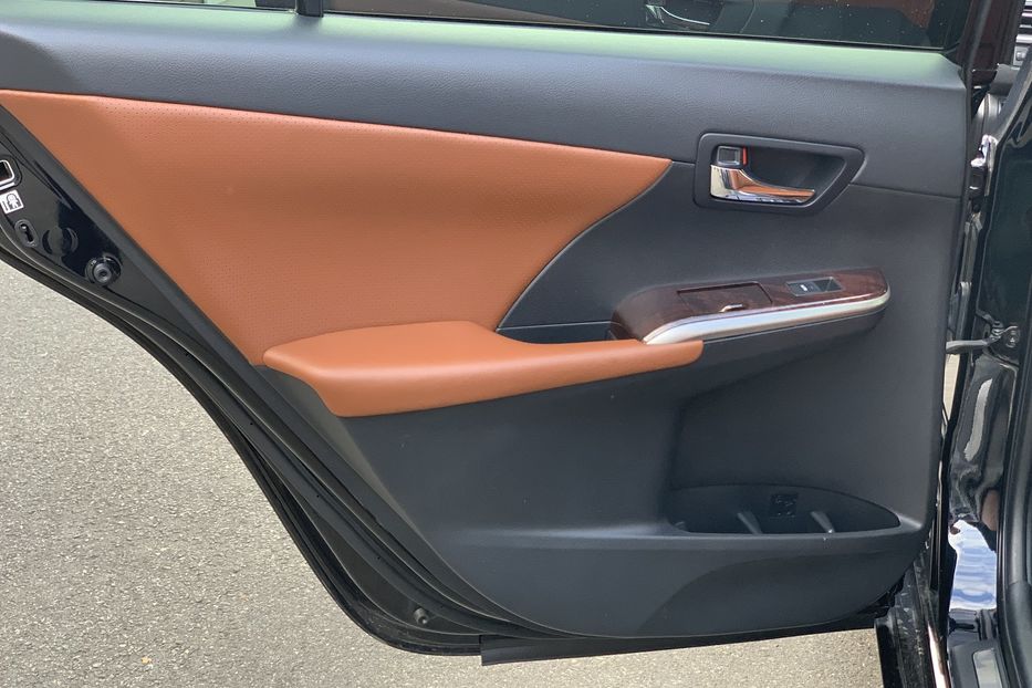 Продам Toyota Camry 35th ANNIVERSARY 2017 года в Киеве