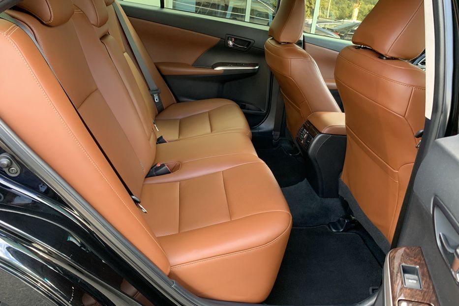 Продам Toyota Camry 35th ANNIVERSARY 2017 года в Киеве