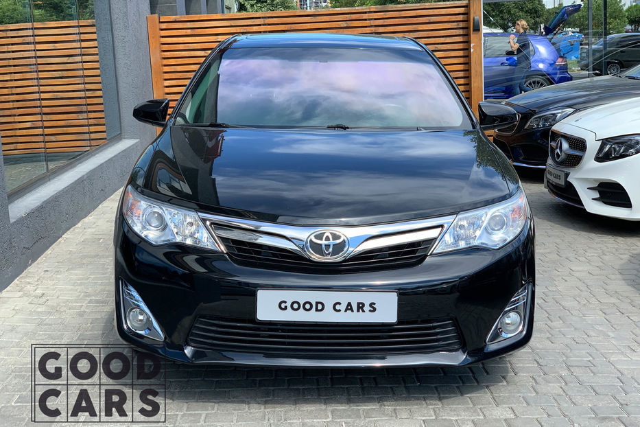 Продам Toyota Camry v50 2012 года в Одессе