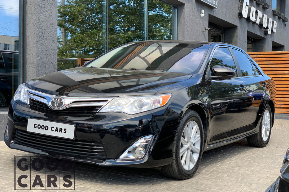 Продам Toyota Camry v50 2012 года в Одессе