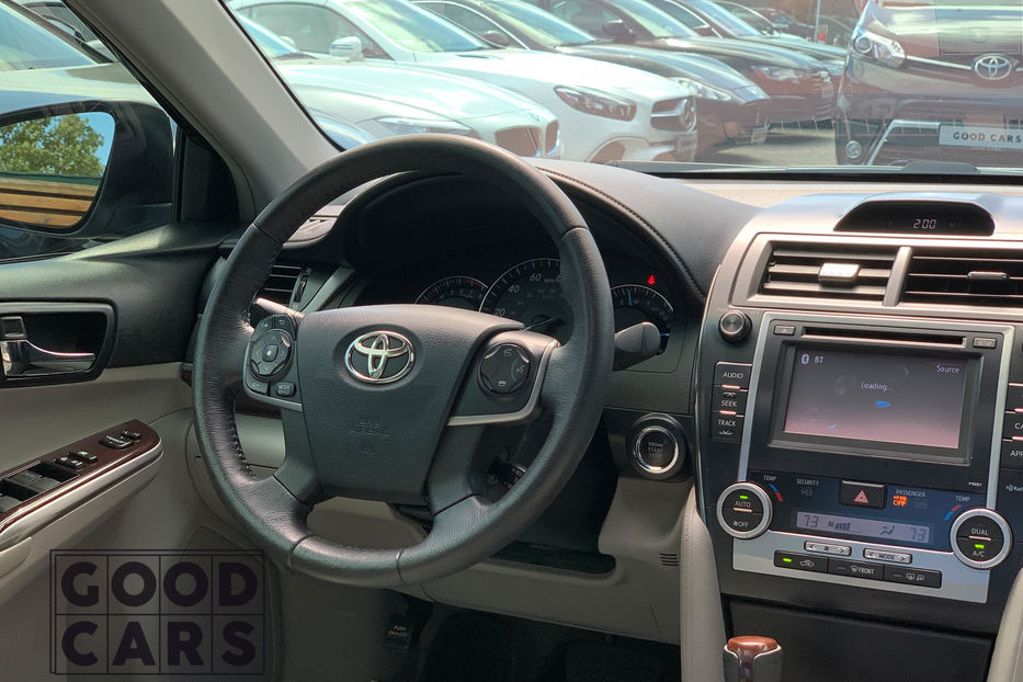 Продам Toyota Camry v50 2012 года в Одессе