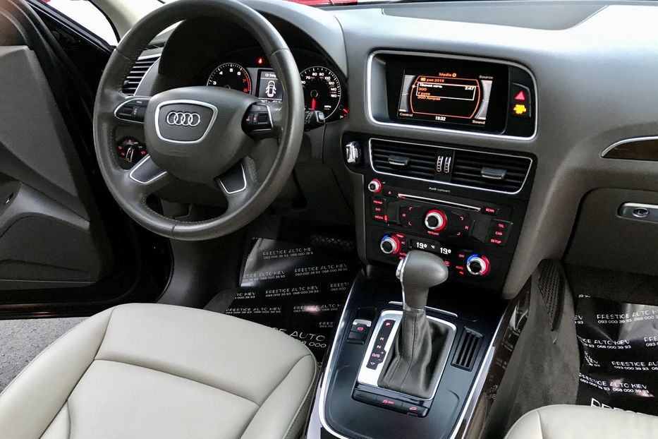 Продам Audi Q5 2.0T quattro 2014 года в Киеве